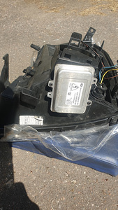 Cadillac escalade 2007-2014 esituli, headlight, xenon, RH (3 foto / 3)