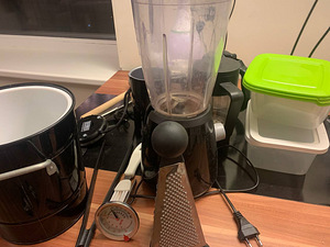 Blender, prantsuse press, teekann jne. (1 foto / 2)