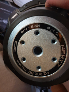 Subwoofer 500w rms, closed box 30 L (4 foto / 4)