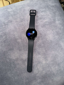 Galaxy watch 5 LTE 44mm (1 foto / 7)