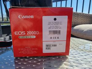 Canon EOS 2000D + 18-55mm III Kit , Garantiiga (3 foto / 3)