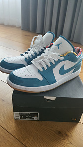 AIR JORDAN 1 LOW SE (1 foto / 2)