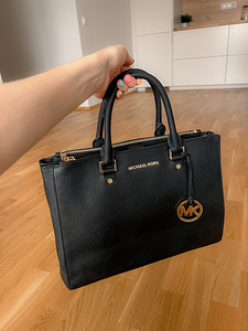 Michael Kors kott (originaal) Heas korras. Kott on must (2 foto / 3)