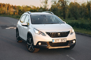 Peugeot 2008 Allure Plus (2017) 89000km (3 foto / 15)