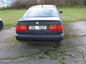 Volkswagen Passat (4 foto / 7)