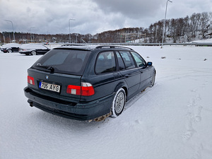 BMW 525i (2 фото из 6)