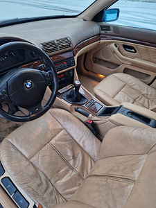 BMW 525i (5 фото из 6)