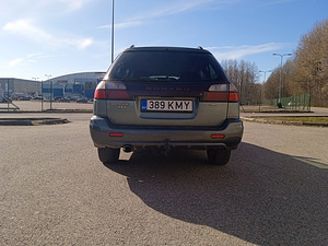 Subaru Legacy Outback (3 фото из 10)