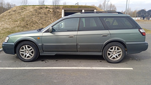 Subaru Legacy outback (6 фото из 12)