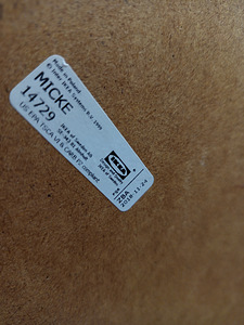 Стол Ikea Micke (3 фото из 3)