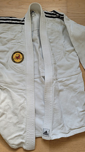 Kasutatud kimono ( adidas, suurus 170) (3 foto / 3)