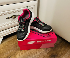 Skechers tossud tüdrukule, suurus 33 (2 foto / 3)