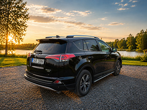 Toyota Rav4 автомат (2 фото из 3)