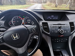 Honda accord 2009 universal (5 foto / 5)