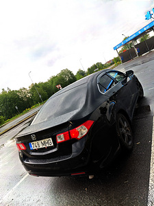 Honda accord (2 foto / 5)