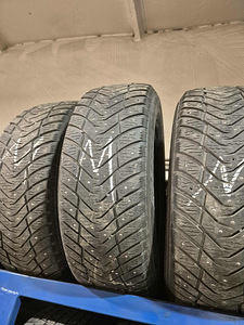 235/65R17 Yokohama IceGUARD IG65 (1 foto / 3)