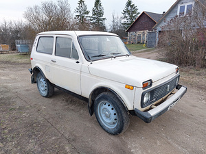 Lada Niva VAZ 2121 (3 foto / 8)