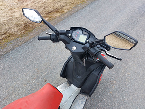 Aprilia SR50R 2011a Roller / Mopeed (7 foto / 7)