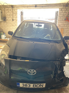 Toyota varuosadeks (3 foto / 4)