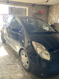 Toyota Yaris varuosadeks (2 foto / 4)