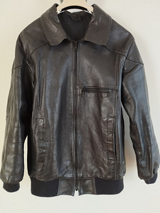 Nahast jakk bomber. S (1 foto / 4)