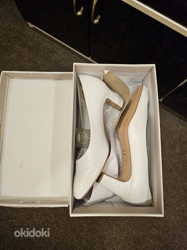 Новые, Tamaris. р.40 (26см)