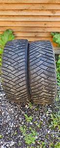 Müüa naastrehvid 215x55x17 Goodyear (6 foto / 10)