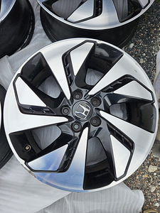 Honda r18 veljed (6 foto / 9)