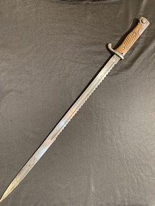 1898 mustriga bajonett koos saega (5 foto / 7)