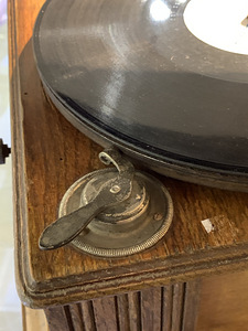 Grammofon. Saksamaa (9 foto / 9)