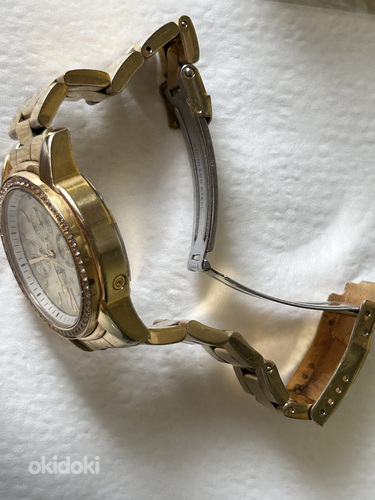 Часы invicta