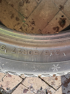215/50/R17 naastrehvid (2 foto / 2)