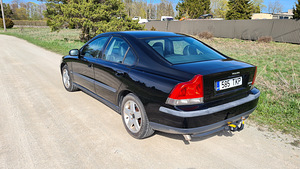 Volvo s60 (2 фото из 11)