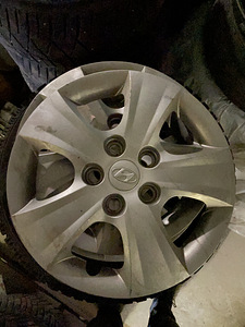 Hyundai i30 veljed 5x114.3 naastrehvidega 195/65/15 (1 foto / 3)