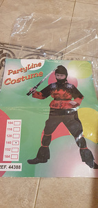 Laste ninja kostüüm.