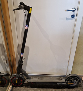 Xiaomi Mi Electric Scooter Pro 2 (2 foto / 3)