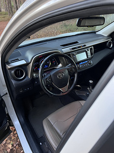 Toyota Rav4 (5 foto / 11)