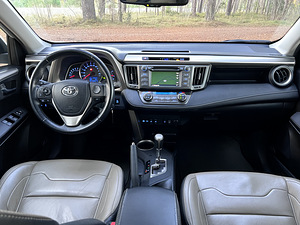 Toyota Rav4 (9 foto / 11)