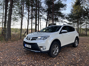 Toyota Rav4 (10 foto / 11)