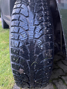 Toyota RAV-4 (9 фото из 9)