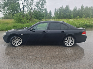 BMW 730D 2007 (1 foto / 13)
