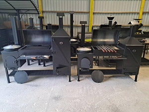 Õueköök (ahi, grill, suitsuahi) (1 foto / 2)