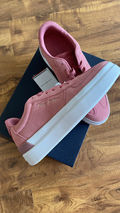 Uus Tommy Hilfiger (3 foto / 5)