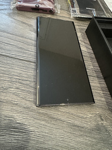 Samsung s22 ultra (2 foto / 3)