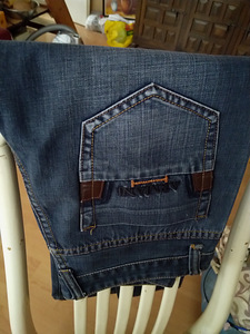 Armani jeans (1 foto / 1)
