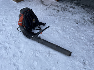Lumepuhur/lehepuhur husqvarna 570bts (3 foto / 4)