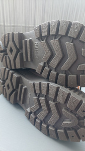 Uued naiste talvesapad Palladium 38s (5 foto / 5)