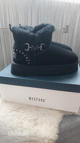 Talvesapad Ugg Mustang nahast 39s