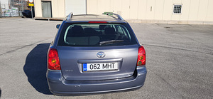 Toyota Avensis (3 foto / 8)