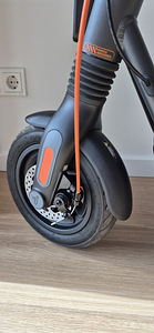 Самокат Ninebot by Segway Kickscooter F2 Pro E (3 фото из 5)